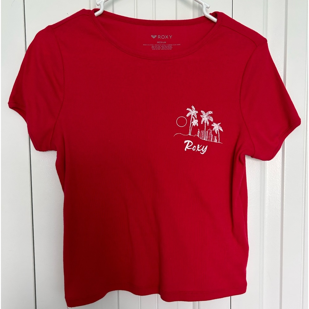Women’s Roxy Red T-shirt- Size M